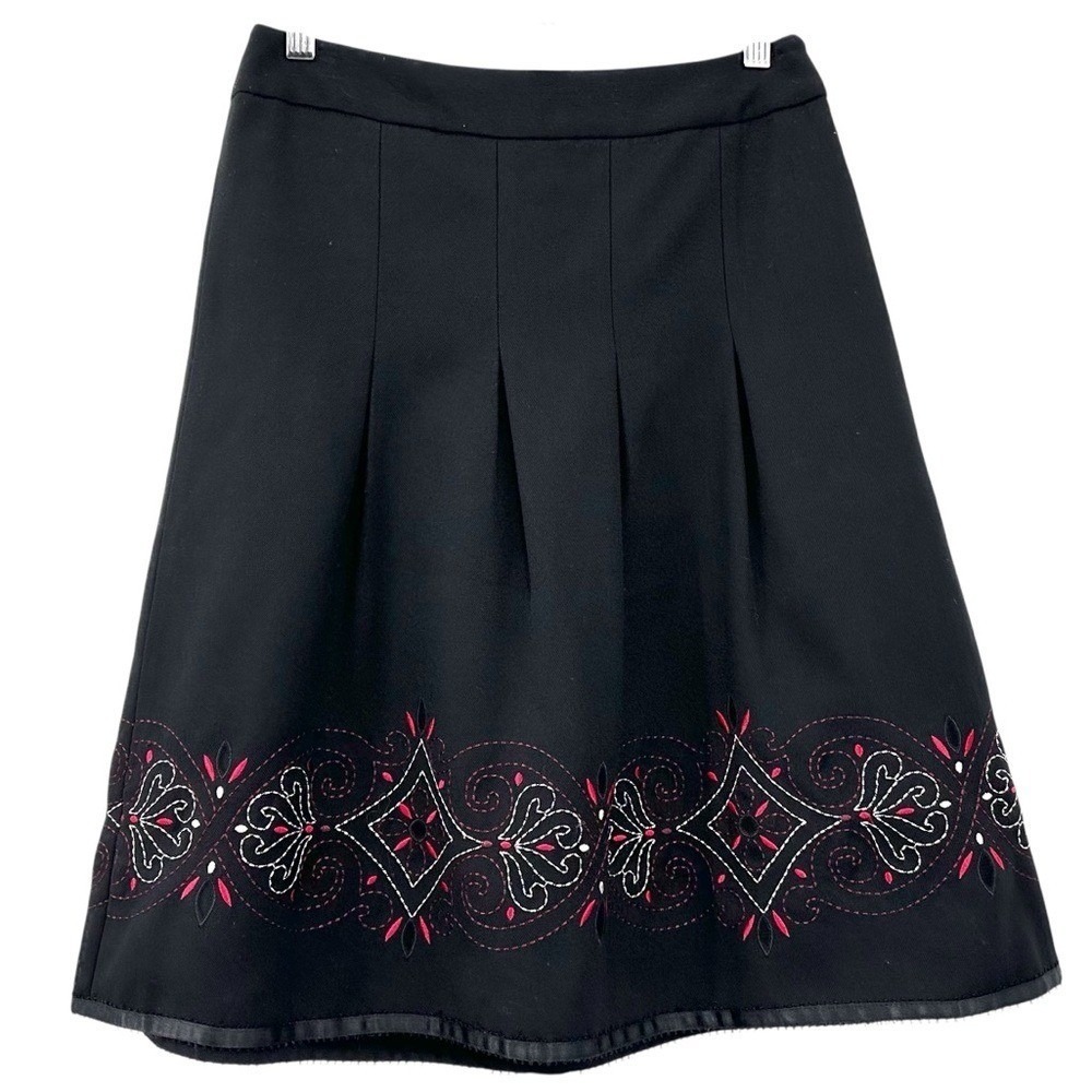 Ann Taylor LOFT A-Line Skirt Pleated Black Embroidered HemWomen's Size 0 - Picture 1 of 8